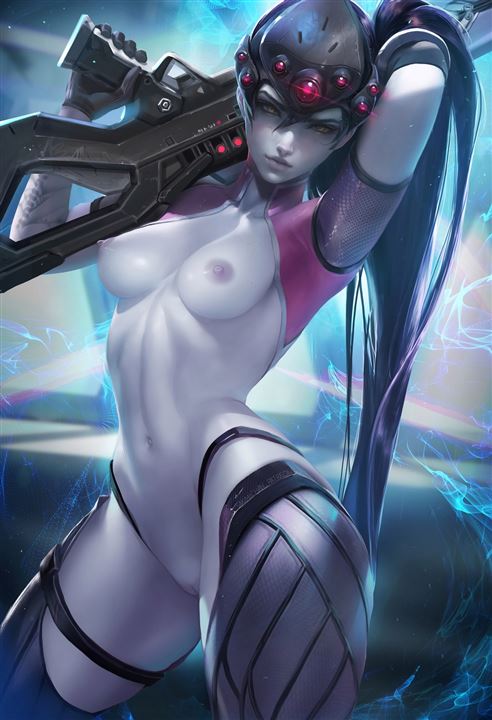 mCSKIt9T - 【裸＋武器】裸でなぜか武器を持つ女の子の二次元エロ画像＆イラスト Part05
